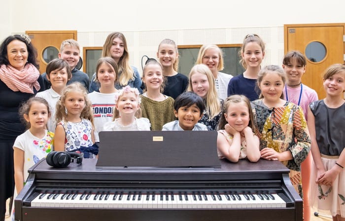 ERR's Vikerraadio to mark European language day with song competition