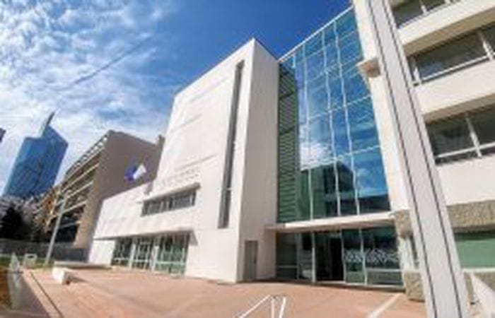 Nouvelle École Européenne de Paris La Défense!