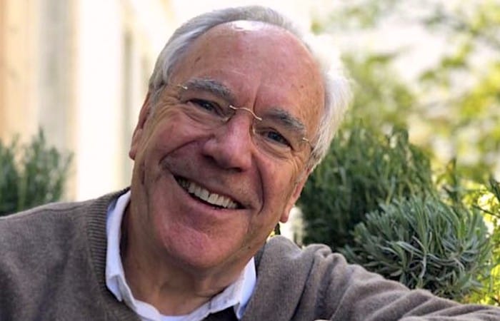 Behind the curtains of Alumni Europae