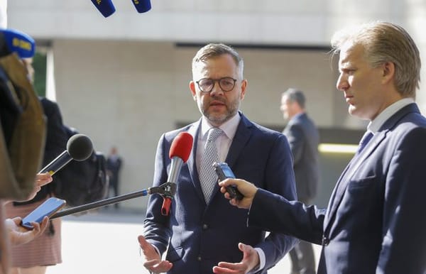 Germany tells the East: Speed up reform or you will lose your population