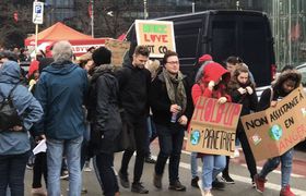 Belgium students join climate change protest